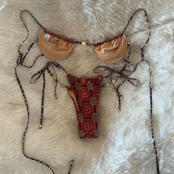 RARE Revolve Patterned Bikini Set - Picture 6 of 6